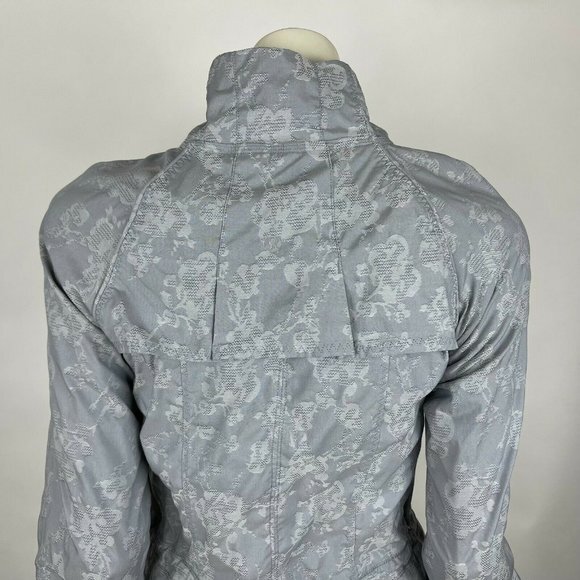 Lululemon Run Travel to Track Jacket Floral Jacquard Fossil Gray Lined Women 4 - Picture 7 of 12